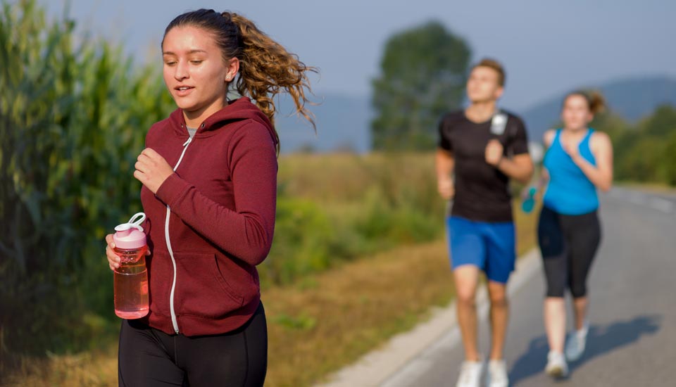 Behať či nebehať, to je otázka: Vtipná esej o dileme bežca